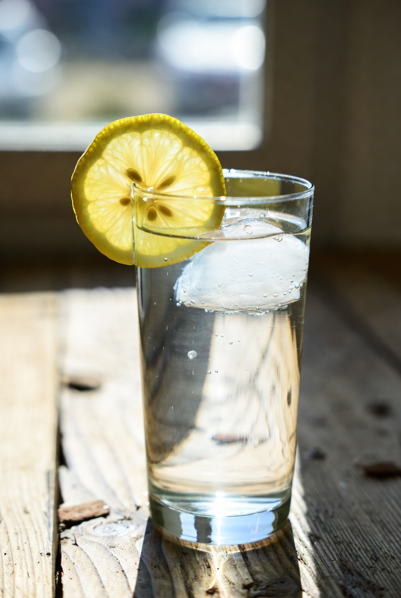 Air Putih yang Jadi Bintang Hari: Sentuhan Kreatif untuk Rasa Lebih Enak dan Menyenangkan